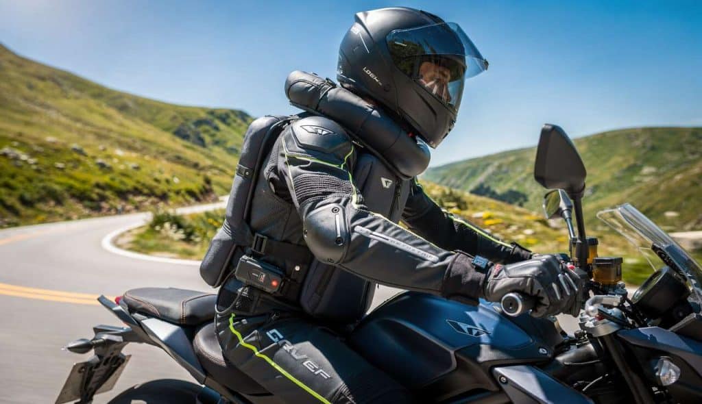 Comment choisir une combinaison airbag efficace ?