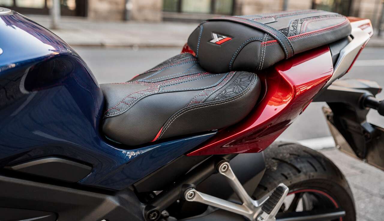 Personnalisation des coussins de selle moto