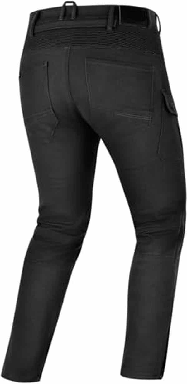 Découvrez notre test détaillé du pantalon moto Shima Giro : protection maximale, confort optimal et qualité premium pour vos trajets en moto. 