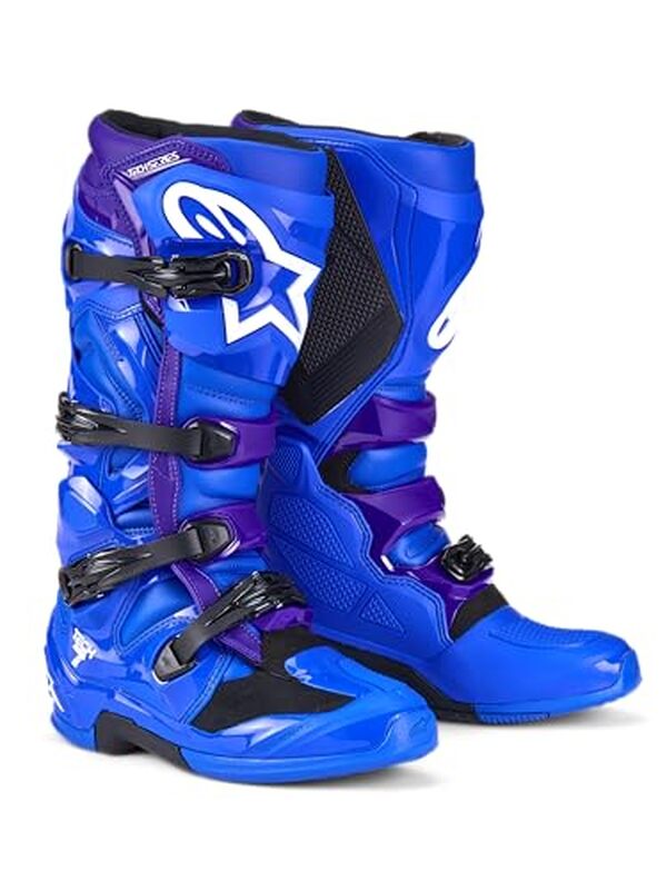 Découvrez notre test détaillé des bottes Alpinestars Tech 7 Enduro Drystar : protection, confort et imperméabilité pour la moto tout-terrain.