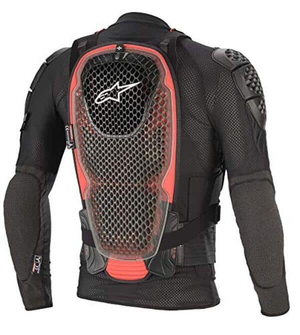 Découvrez notre test détaillé de la veste protectrice Alpinestars Bionic Tech V2 : protection, confort et performance pour les motards exigeants.