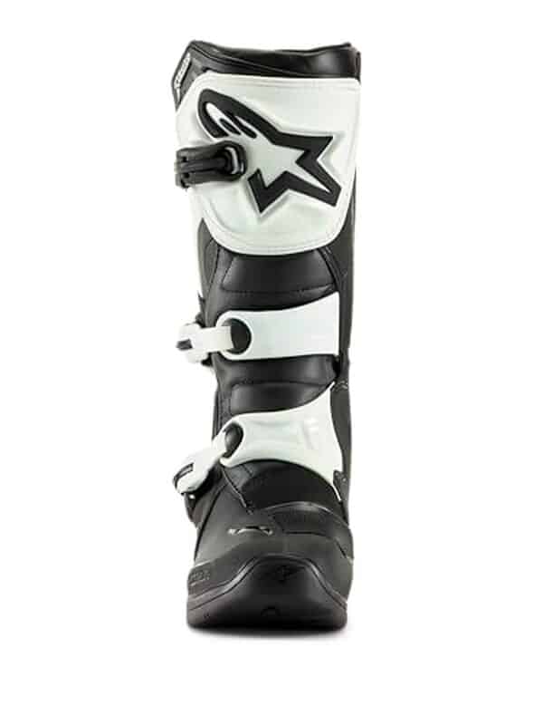Découvrez notre test complet des bottes moto Alpinestars Tech 7 : performance, confort et sécurité pour les motards exigeants.