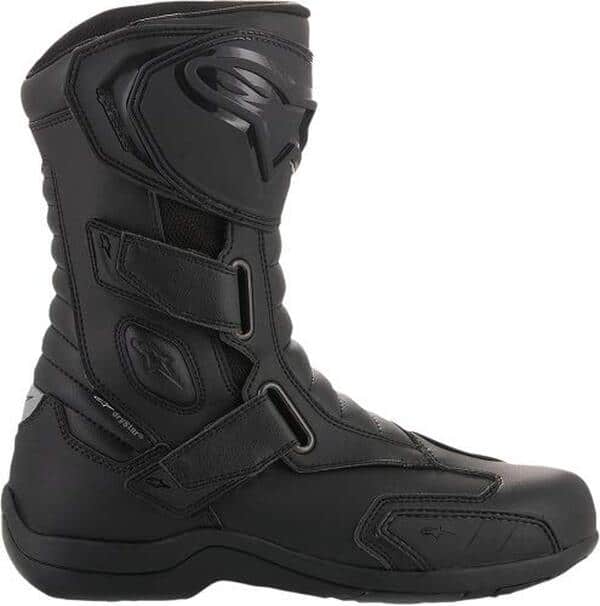Découvrez notre test complet des bottes Alpinestars Men's 2441518-10 taille 42 : qualité, confort et sécurité pour les motards exigeants.
